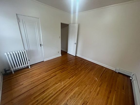 5th image of 2701 Grand Ave S APT 201