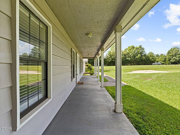 2nd image of 4708 The Oaks Dr