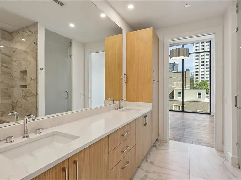 2425 Peachtree Rd NE #403 — Photo 21