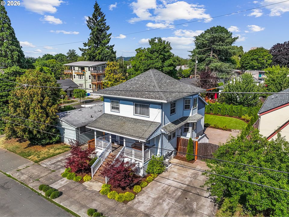 1st image of 3910 SE 32nd Ave