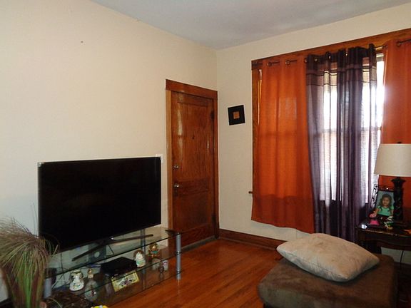 3rd image of 4917 W 23rd Pl