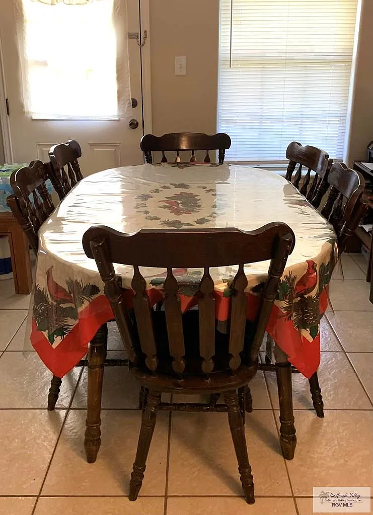 3 bed, 2.5 bath, 1434 sqft, $1,700 — Photo 4