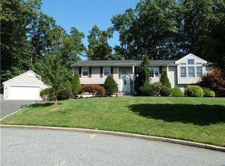 74 Hamilton St, Allendale, NJ 07401