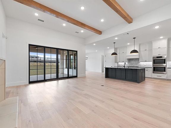 4th image of 9620 Latour Ln