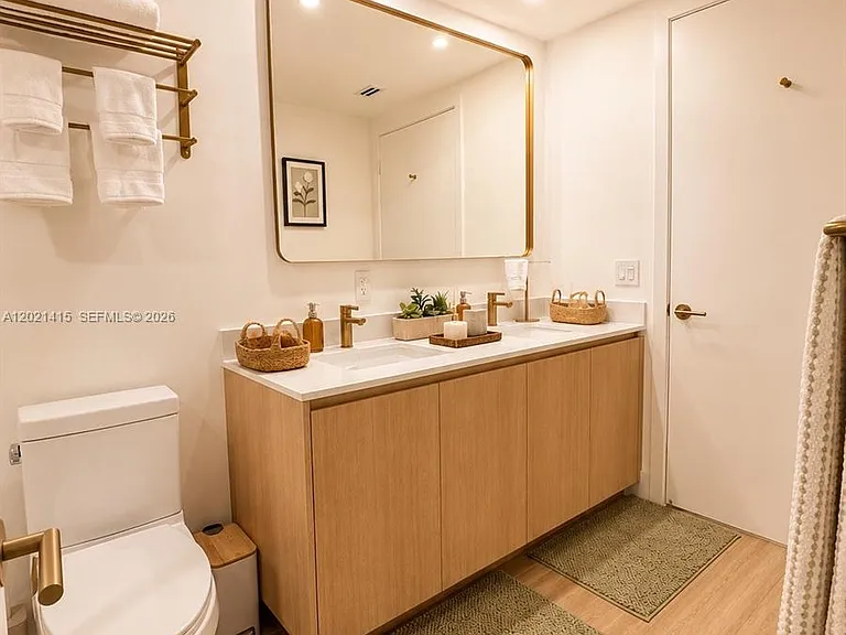 90 NE 32nd St #903 — Photo 9