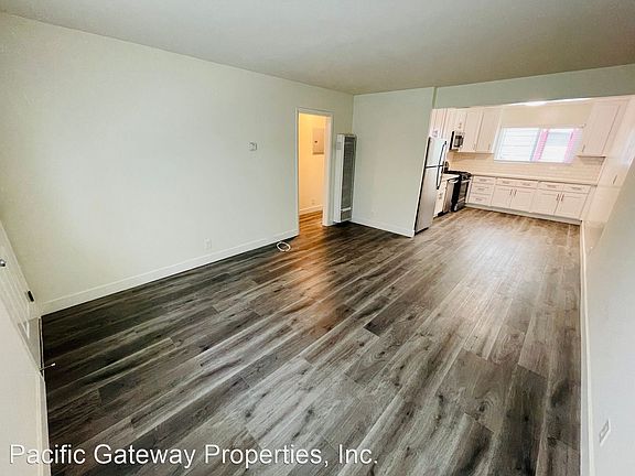 2nd image of 544 & 550 S 6th St #4
