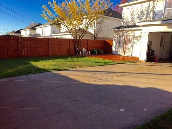3rd image of 1028 Brae Loch Dr