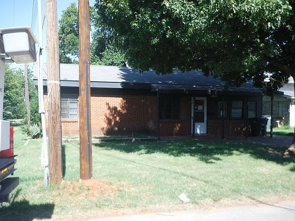 3rd image of 1941 Lariet Ln