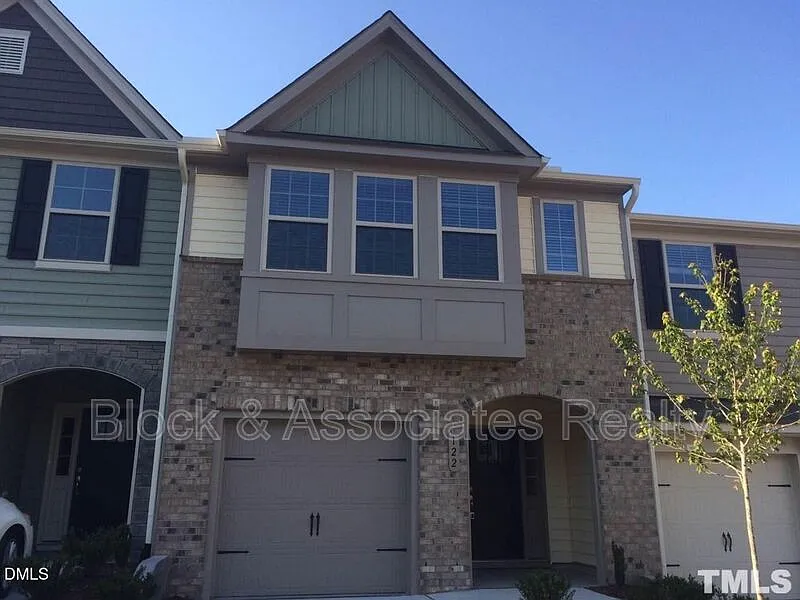 122 Phantom Ln