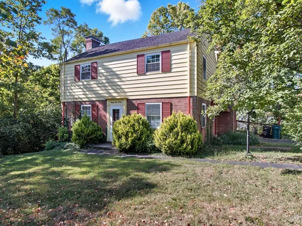 3401 Ferncroft Dr, Cincinnati, OH 45211