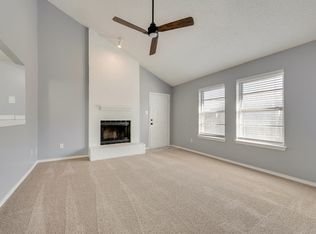 933 Potomac Dr, Lancaster, TX 75134