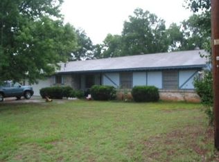 314 Chestnut Dr, Palestine, TX 75803