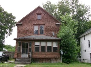 2219 8th St SW, Akron, OH 44314