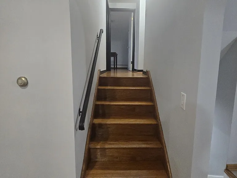 5917 Roosevelt Ave — Photo 14