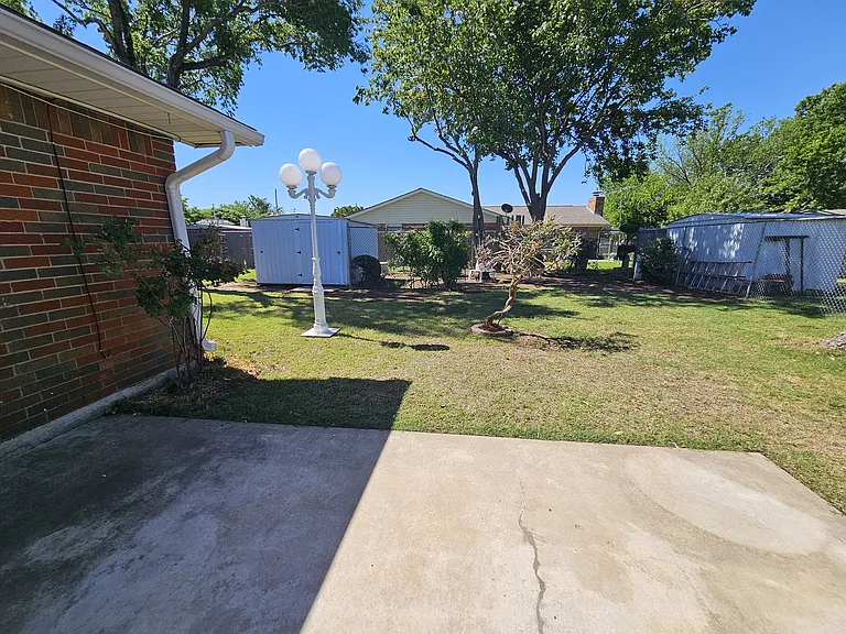 7318 NW Andrews Ave — Photo 18