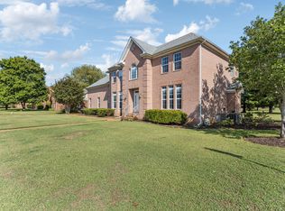 2326 Amber Glen Dr, Murfreesboro, TN 37128