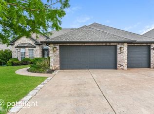 2009 Del Simmons Dr, Edmond, OK 73003