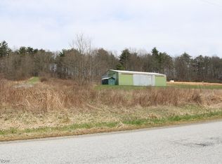 Fairhill St SE, Waynesburg, OH 44688