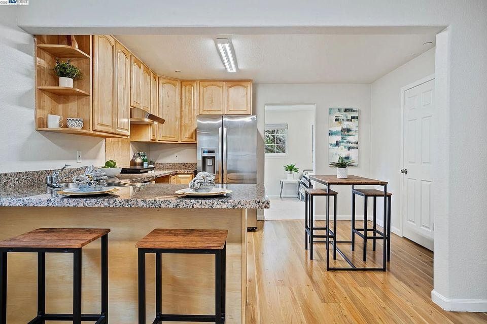 1st image of 26472 Parkside Dr #26472