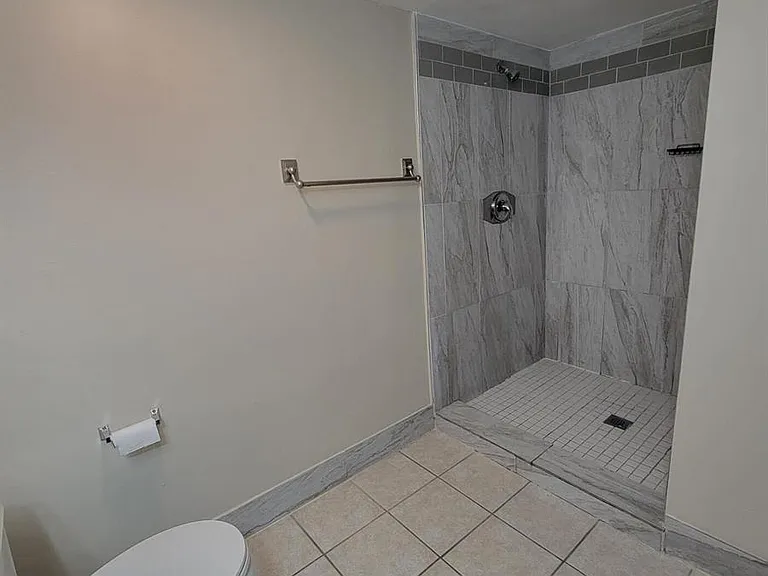 1400 Crestwood Ct S #1402 — Photo 21