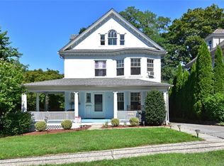 18 Walworth Ter, White Plains, NY 10606
