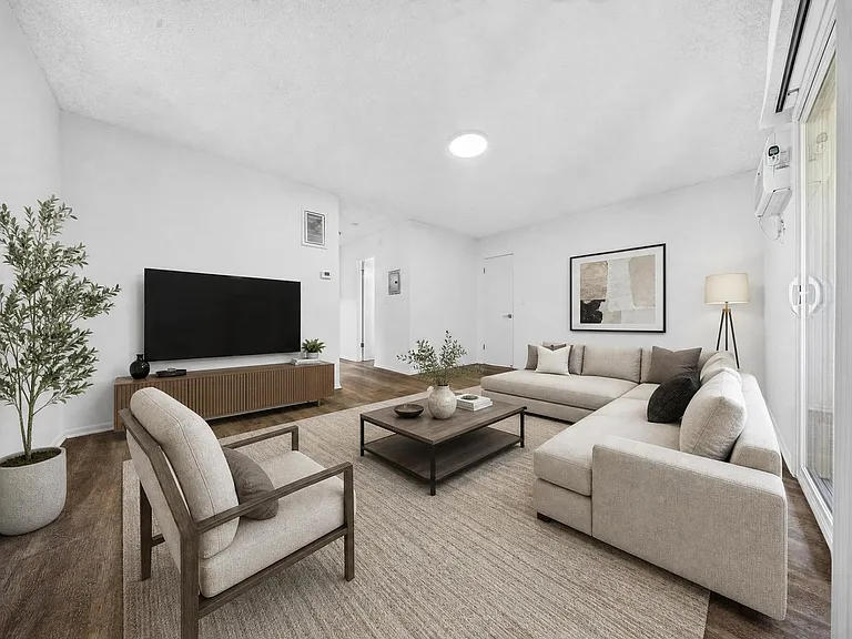 5650 Fair Ave — Photo 7
