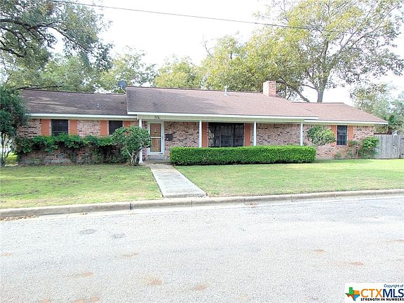 2nd image of 306 N Avenue G