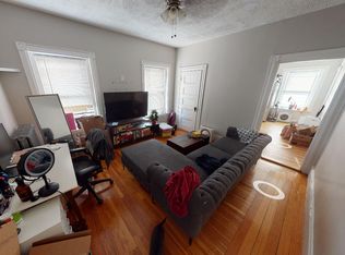900A Massachusetts Ave #8, Cambridge, MA 02139