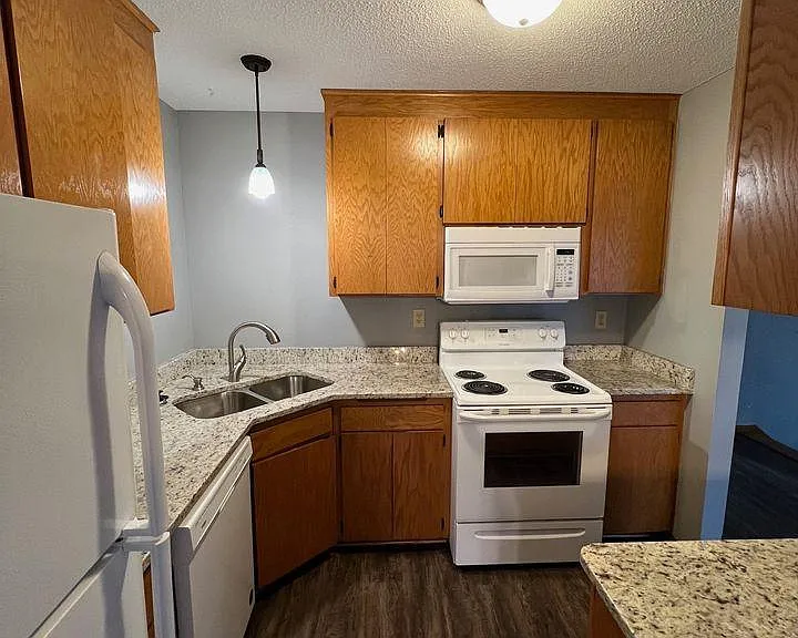 Bradley/Gall Side by Side Homes — Photo 17
