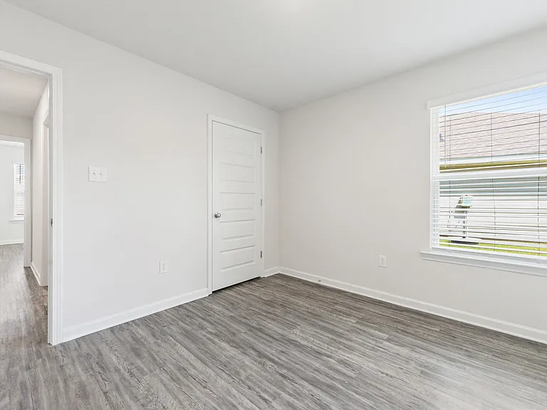 Emerald Lakes South — Photo 27