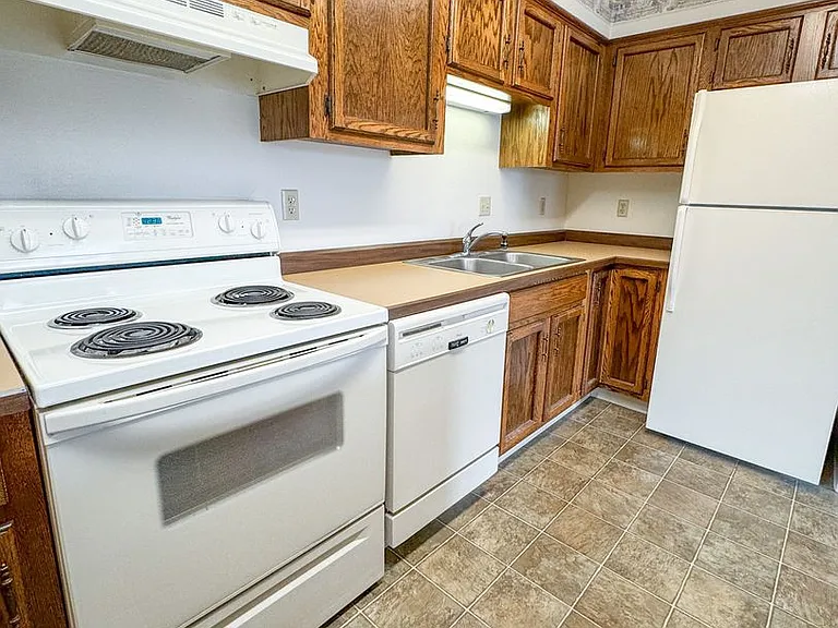 1341 Sugarview Dr — Photo 6
