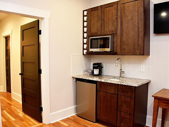 3rd image of 314 Baltimore APT 3