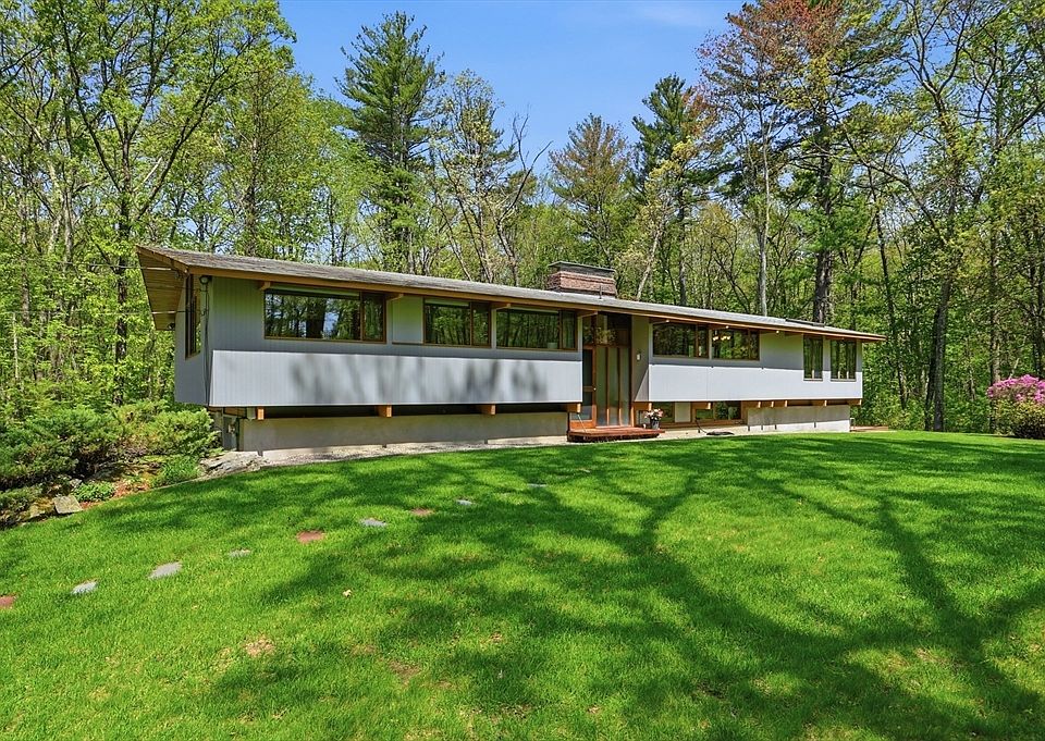 1st image of 50 Carlisle Pines Dr
