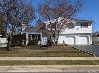 110 Willow St, East Brunswick, NJ