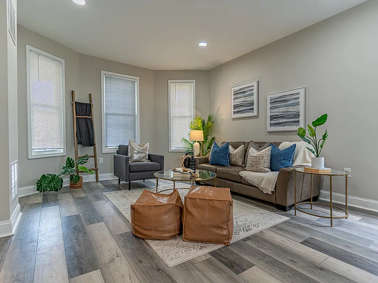 426 Evesham Ave — Photo 5