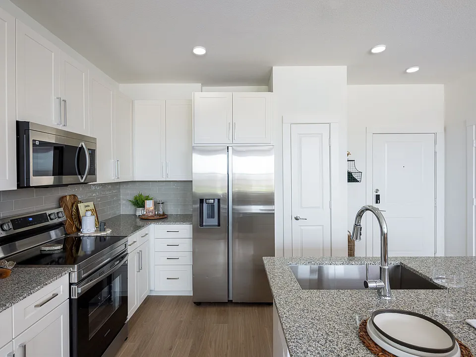 Broadstone Sierra Vista apartments community photo