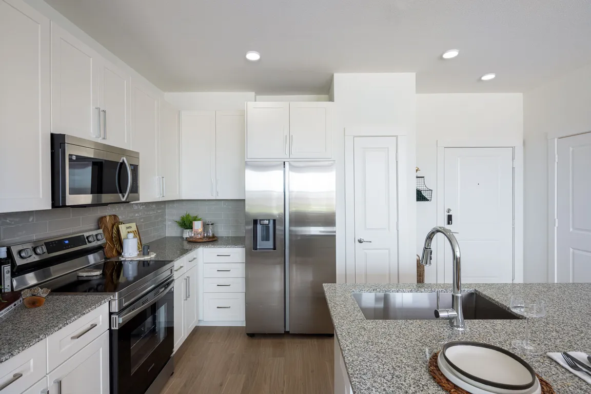 Broadstone Sierra Vista apartments community photo