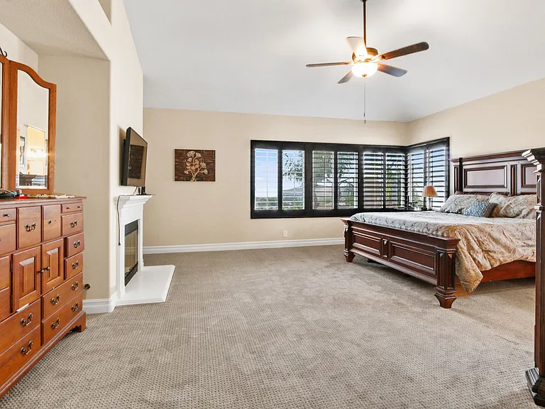 21591 Hummingbird St — Photo 10