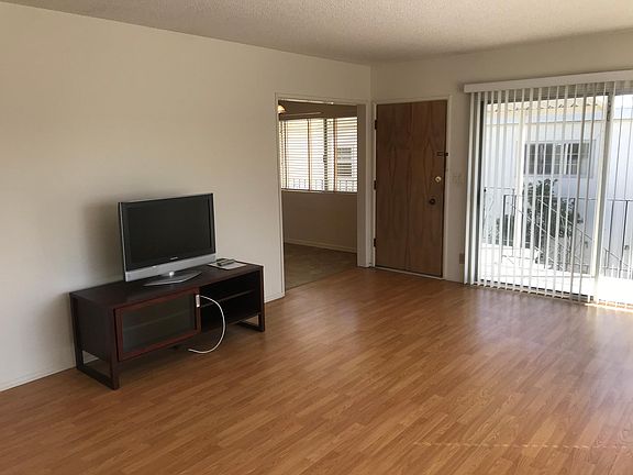 3rd image of 617 9th St #C