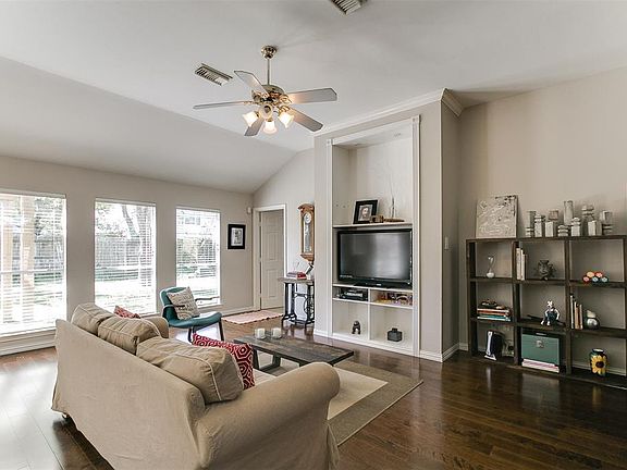 5th image of 3419 Englewood Dr