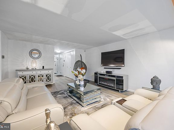 4th image of 301 N Beauregard St APT 107
