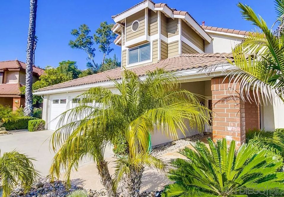 2nd image of 1604 Fuerte Bluff Dr