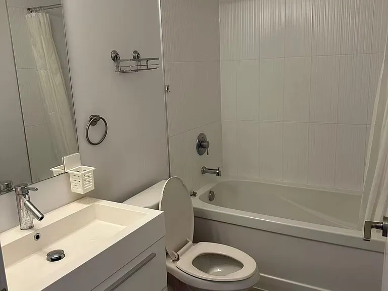 297 College St #1205 — Photo 13
