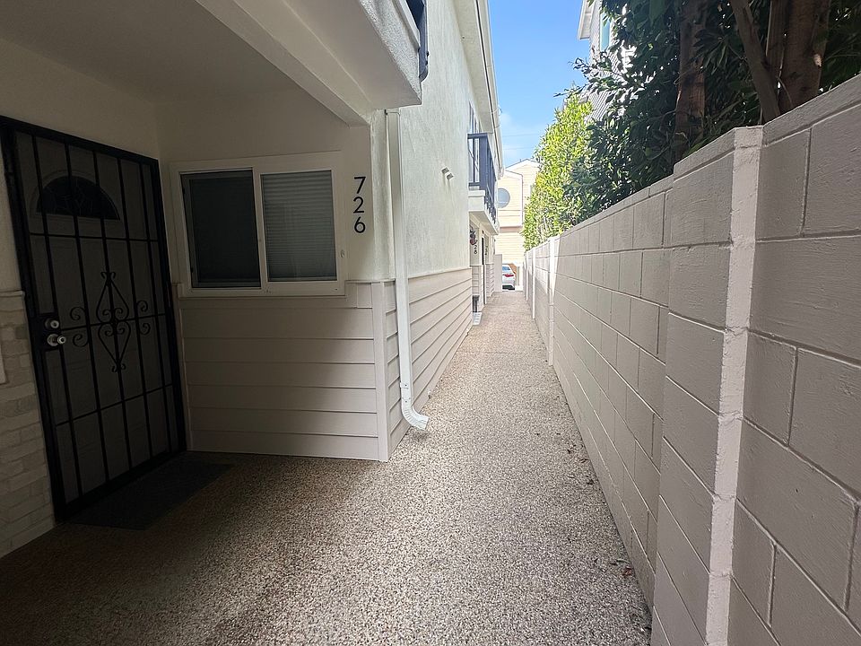 1st image of 726 E Ave