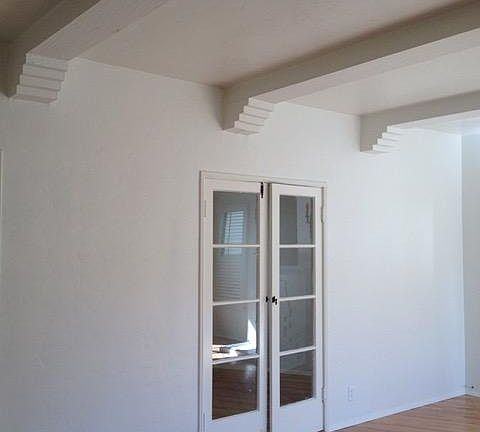 5th image of 1149 S Hayworth Ave