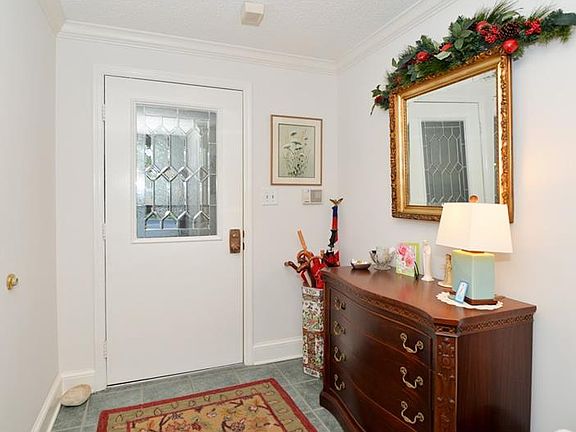 2nd image of 1076 Kensington Park Ct #108