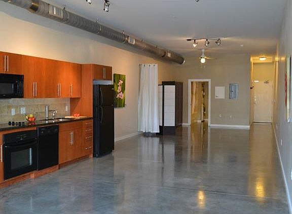 4th image of 2124 E 6th St Unit 219