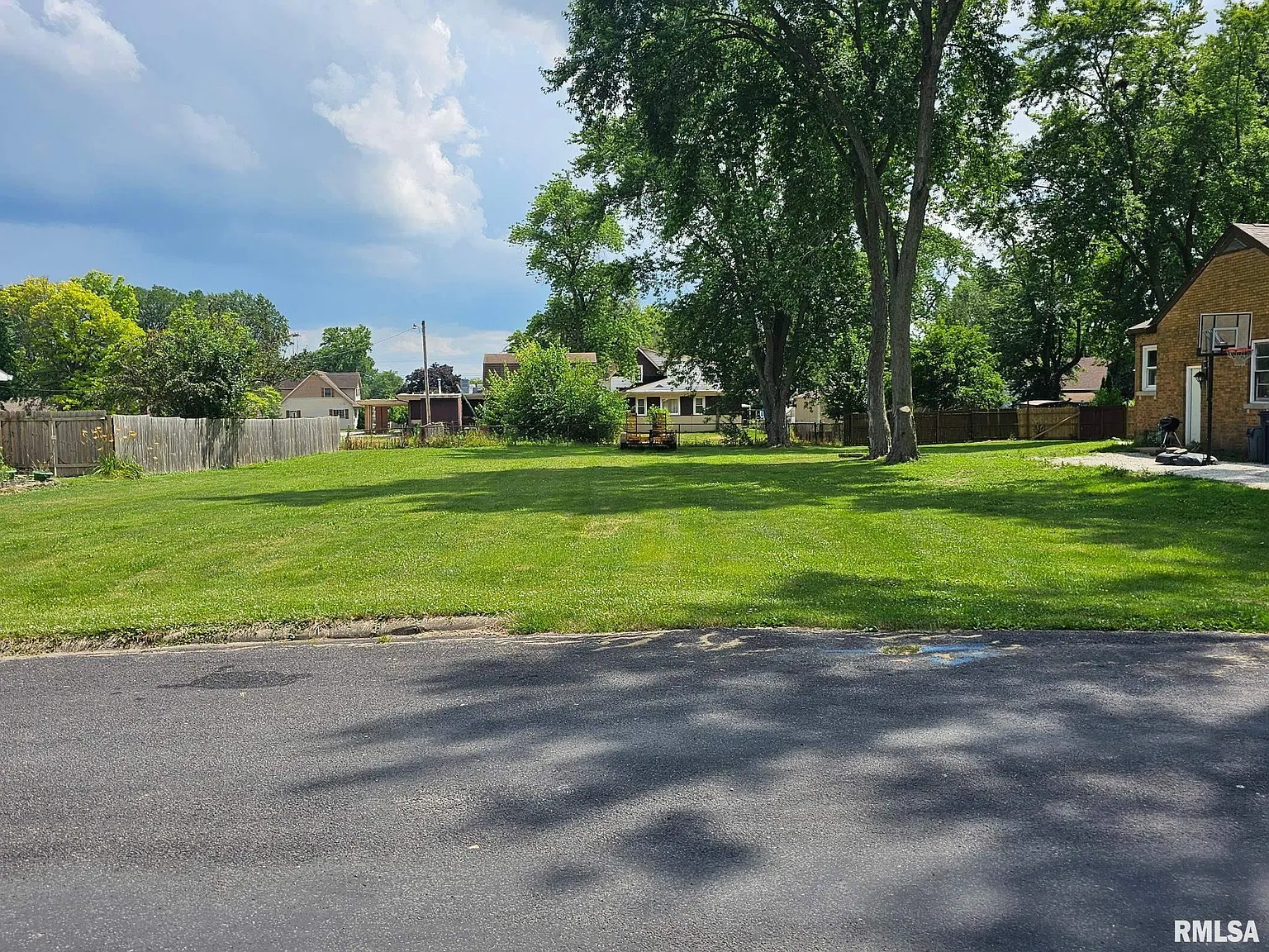 5910 W Fairview Rd photo 1