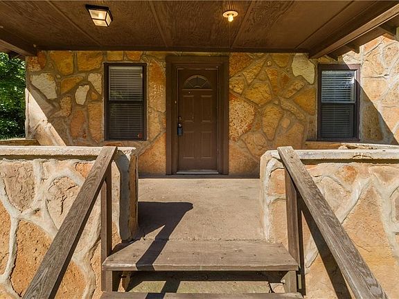 5th image of 211 Madison St #6381