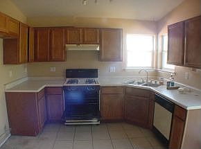 1st image of 3412 Chickasaw Dr